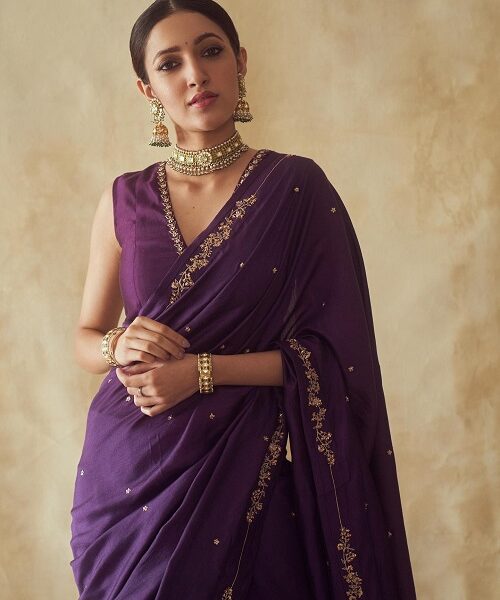 Neha Shetty look Beautiful in Purple Saree!