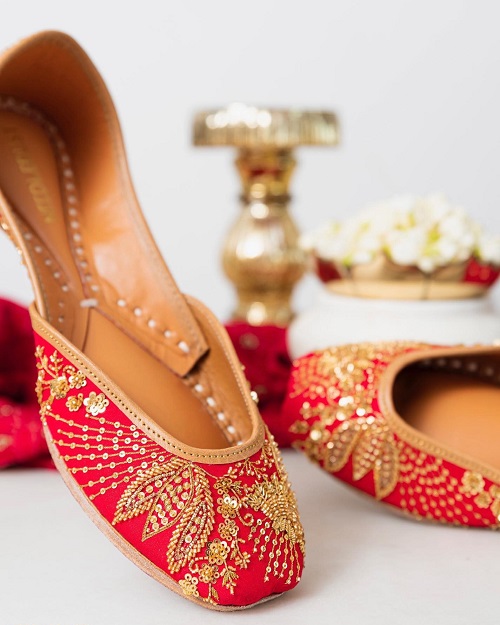 Looking For A Beautiful And Classy Bridal Jutti?