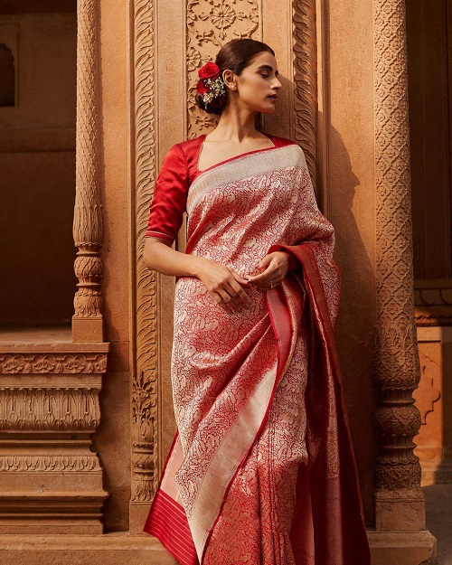 You Know Red Bridal Sarees Which Looks Beautiful On Bride?