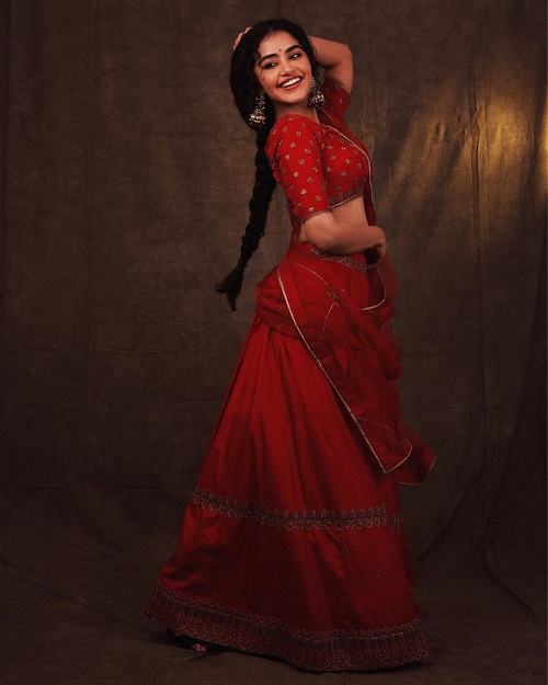 Anupama Looks Gorgeous In Nisharahmed’s Red Lehenga